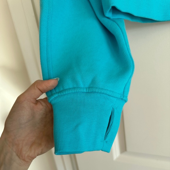 Lululemon Scuba Oversized Half-Zip Funnel Neck in Electric Turquoise - Size XS/S - Picture 9 of 10
